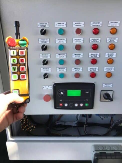 Control panel w remote e1635196628728 Mid-Sized Jaw Crusher - Senya 6